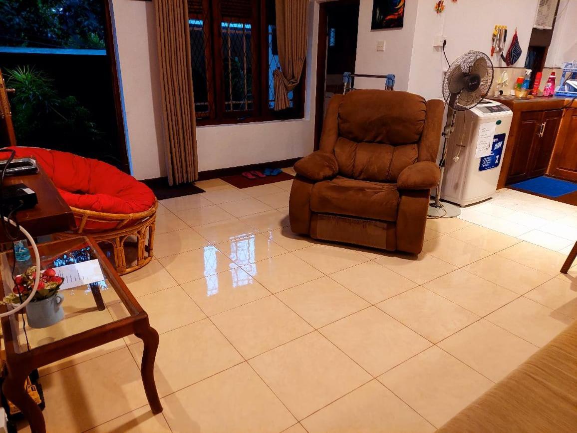 Golden Villa Kandy - "Free Pickup From Kandy " Ngoại thất bức ảnh