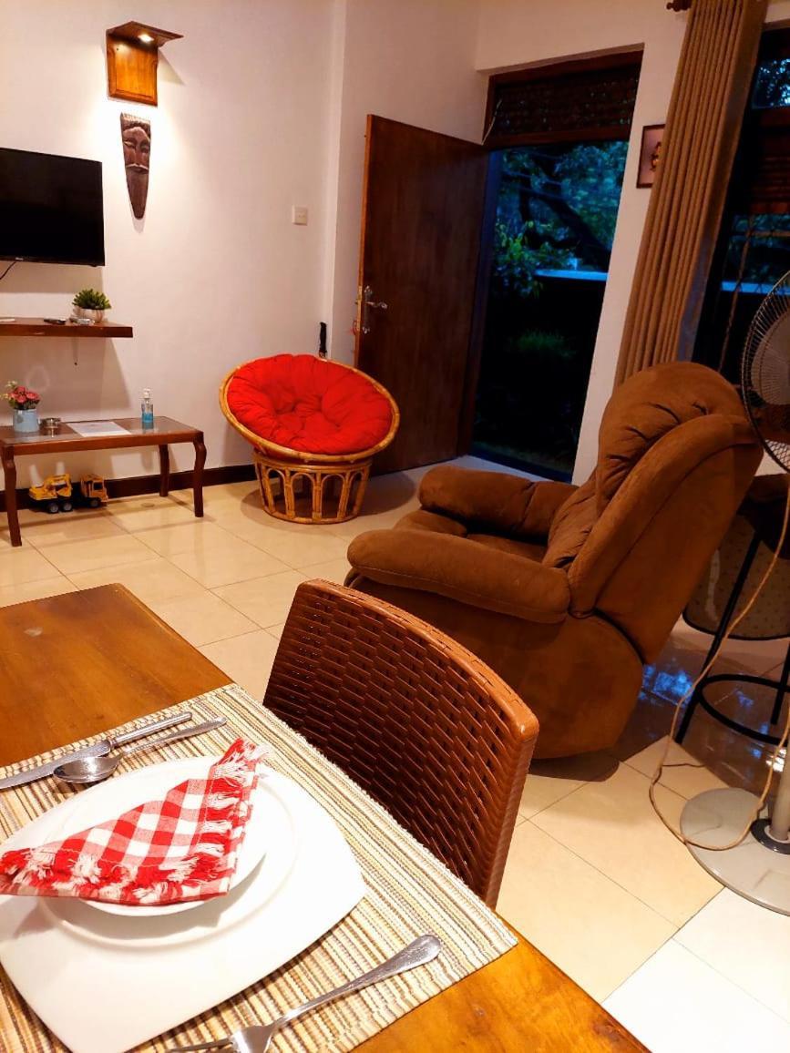 Golden Villa Kandy - "Free Pickup From Kandy " Ngoại thất bức ảnh